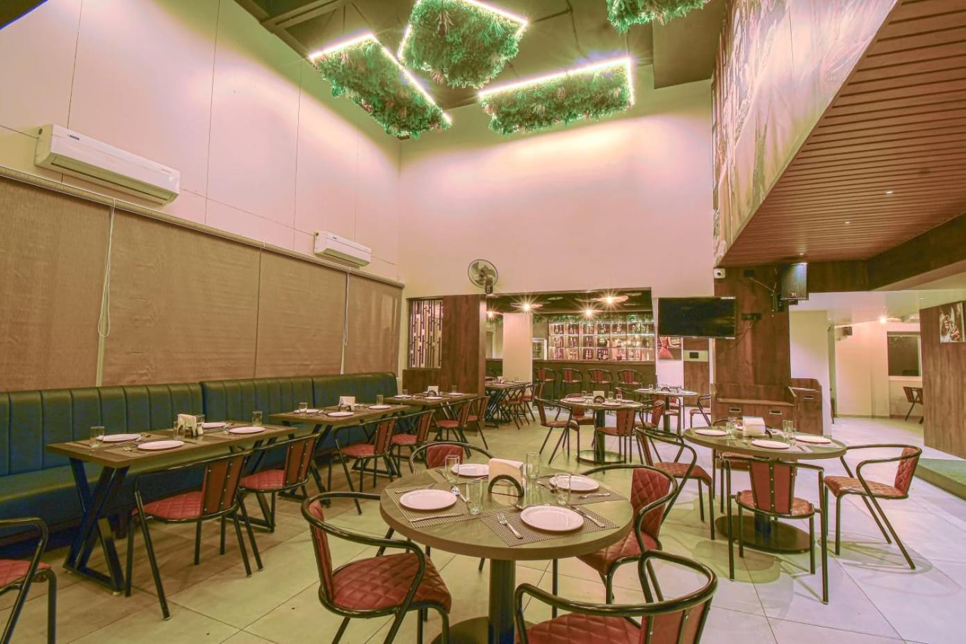 Hotel Vrindavan Deluxe Kolhapur Dış mekan fotoğraf