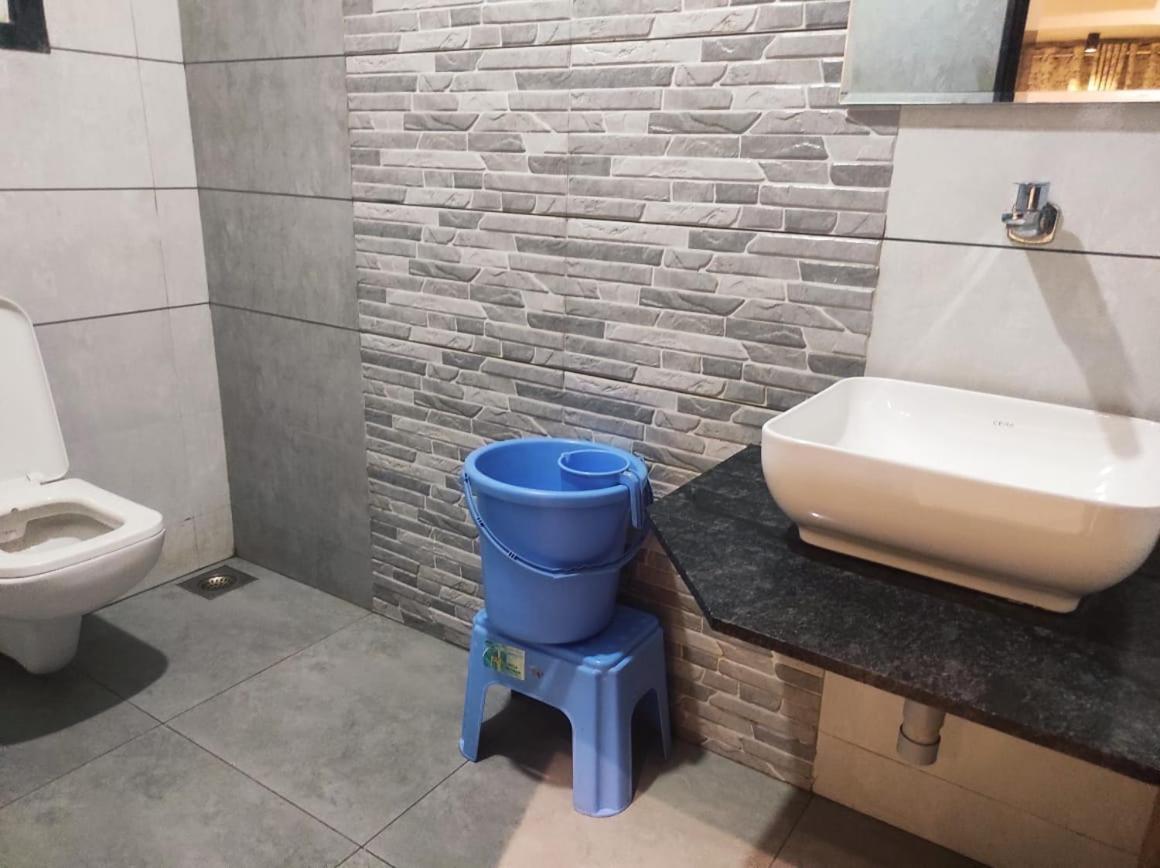 Hotel Vrindavan Deluxe Kolhapur Dış mekan fotoğraf