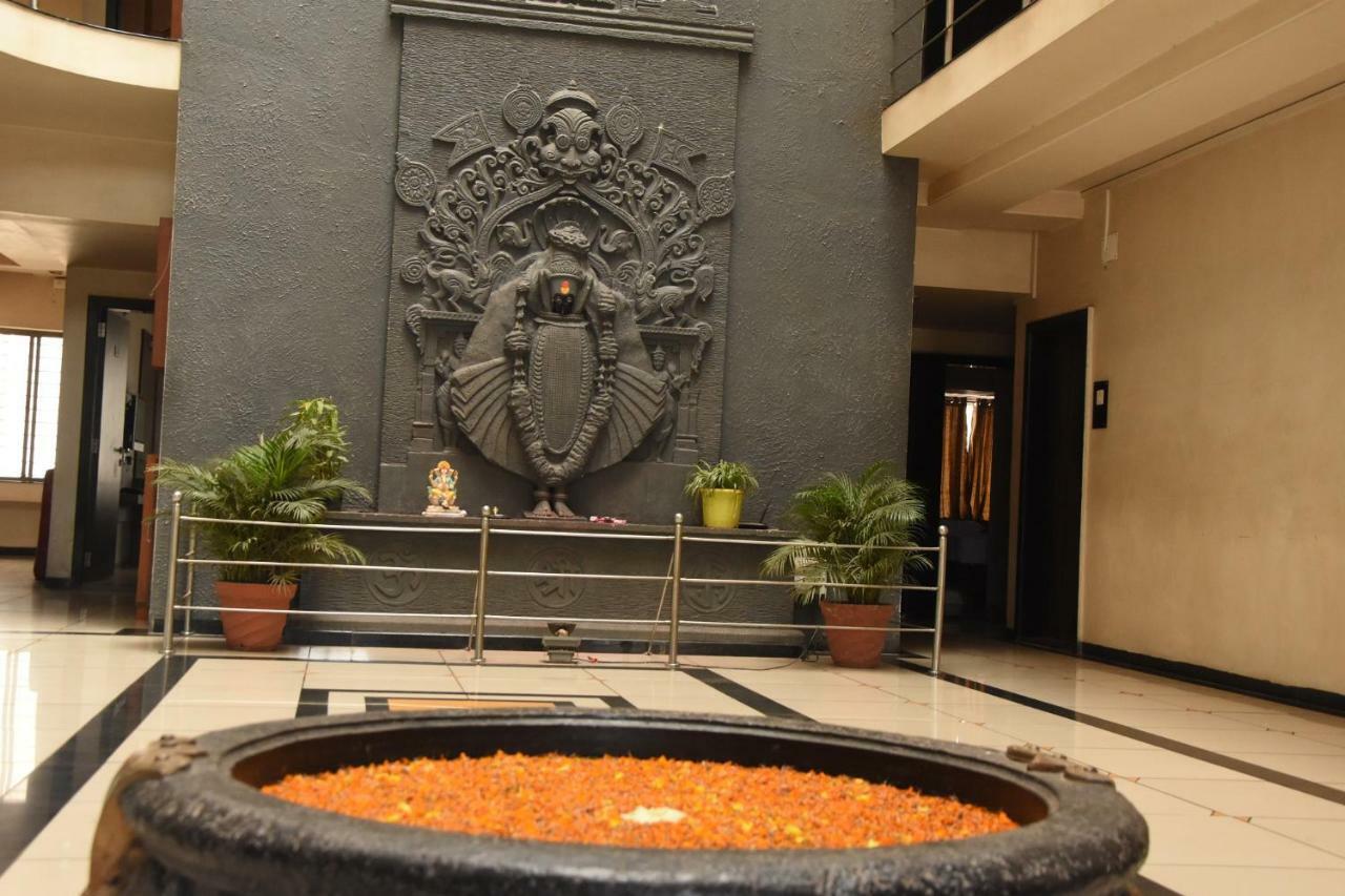 Hotel Vrindavan Deluxe Kolhapur Dış mekan fotoğraf